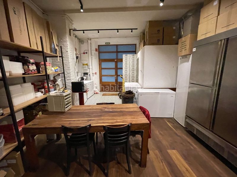 Foto 274dc1a4-1f00-4aa6-992b-ad9d436af450. Traspaso local comercial obrador cocina industrial en el gótico en Barcelona