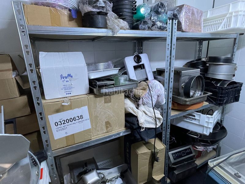 Foto 60d9efdf-a20f-4c65-aaad-fbf1c6a44153. Traspaso local comercial obrador cocina industrial en el gótico en Barcelona