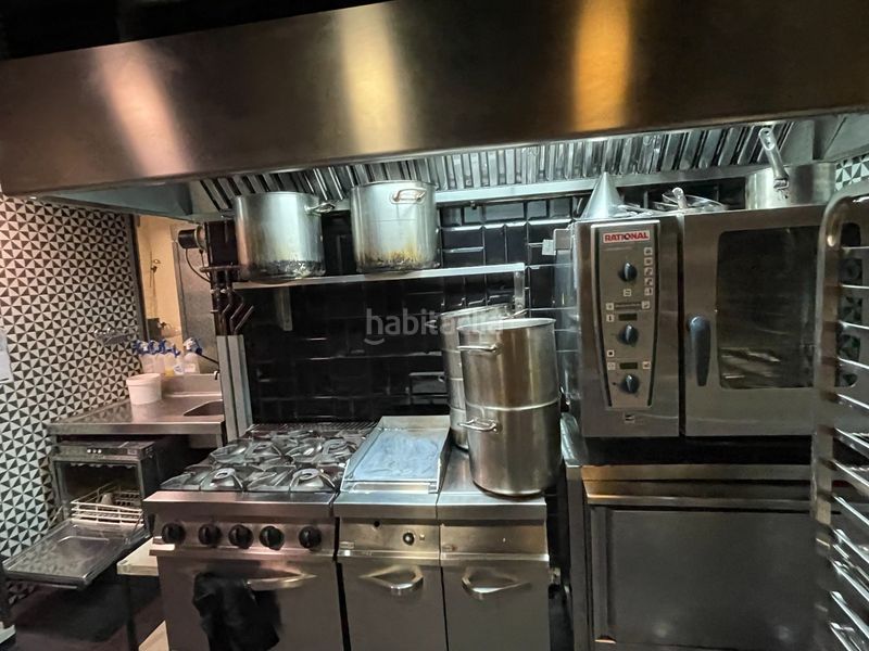 Foto bc8b5b52-9cee-4564-bab3-9becd6c2c472. Traspaso local comercial obrador cocina industrial en el gótico en Barcelona