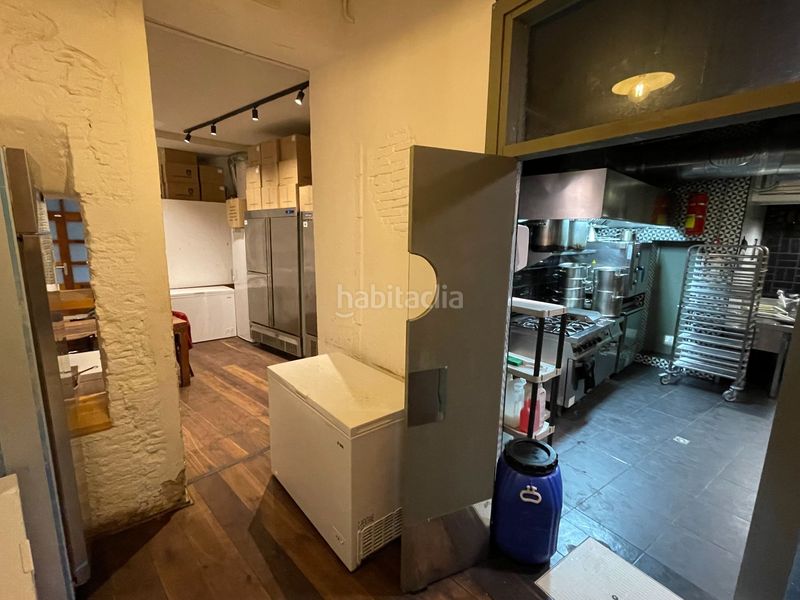Foto c35e7941-3412-45c2-90c6-0f3d76cd25af. Traspaso local comercial obrador cocina industrial en el gótico en Barcelona