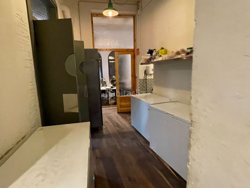 Foto f3b04ed5-9281-4a80-ba14-d3d276064c1f. Traspaso local comercial obrador cocina industrial en el gótico en Barcelona