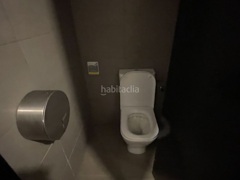 Foto bef0d885-aab7-4aee-8cf9-8eb25ba769e5. Traspaso local comercial restaurante bar esquinero con cocina vista en eixample esquerra en Barcelona