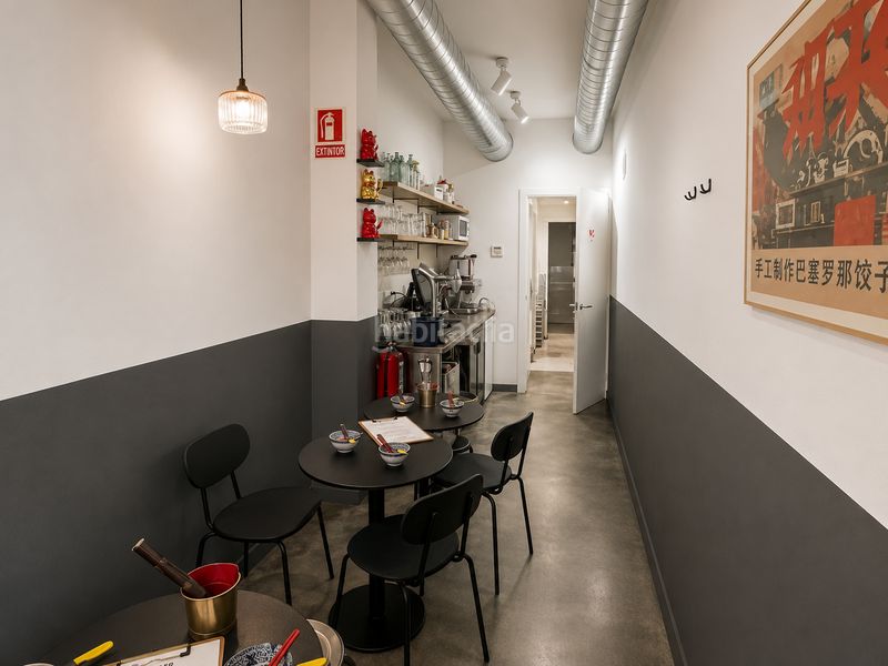 Foto 09ac15b1-9bd4-45a6-ab43-2a8de0b09af6. Traspaso local comercial restaurante con cocina vista en Sant Antoni en Barcelona