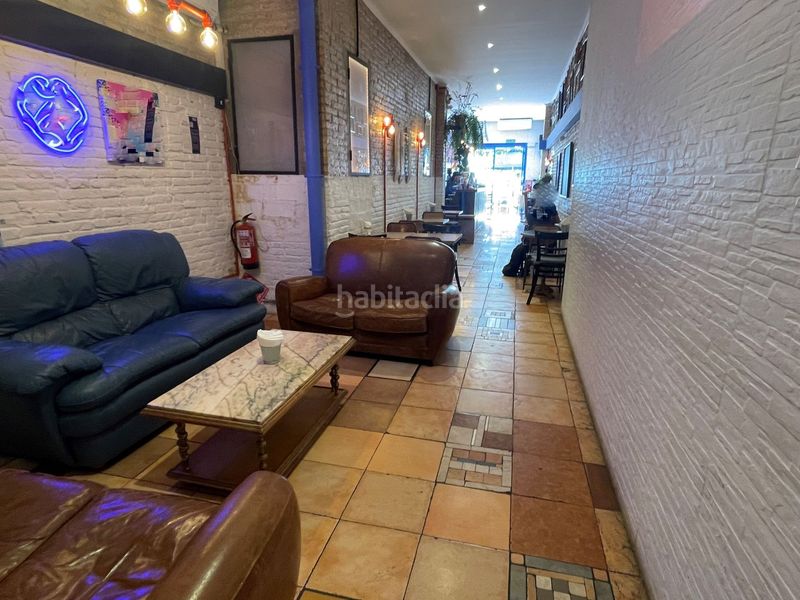 Foto fd973c18-6ae6-48f9-9219-401b8863a30a. Traspaso local comercial restaurante sin cocina con terraza en poble nou en Barcelona