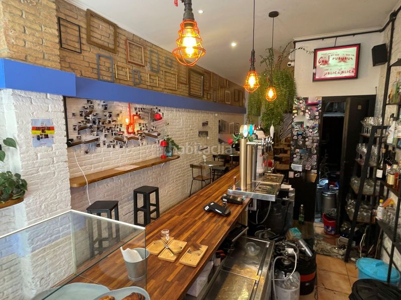 Foto ffd3d6e3-273c-4caa-84ec-05b6cd198cda. Traspaso local comercial restaurante sin cocina con terraza en poble nou en Barcelona