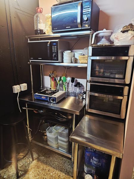 Foto b847937d-2c37-4027-bab4-668fc3b24ae4. Traspaso local comercial bar con terraza en Sants en Barcelona