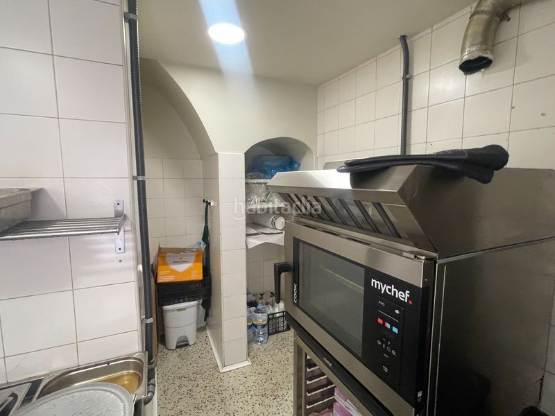 Foto 4f688061-6b35-4500-a25b-0e5149416ff1. Traspaso local comercial take away en la Barceloneta calle peatonal en Barcelona