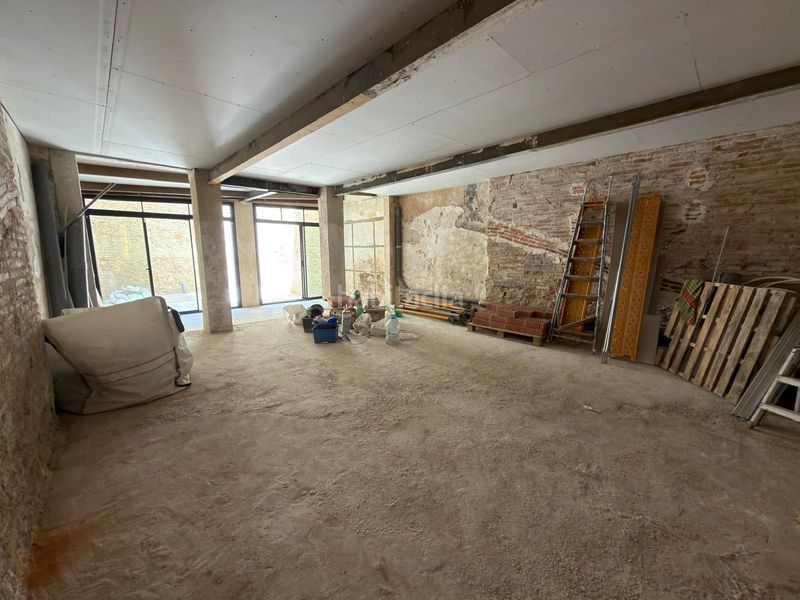 Foto 0e704f6c-cf47-48bf-8149-47101036b8cb. Alquiler local comercial a reformar. sin traspaso c2 en poble sec en Barcelona