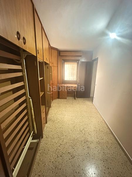 Foto 24731382-1714-4268-9a30-167556397cc6. Flat in Singuerlín Santa Coloma de Gramenet