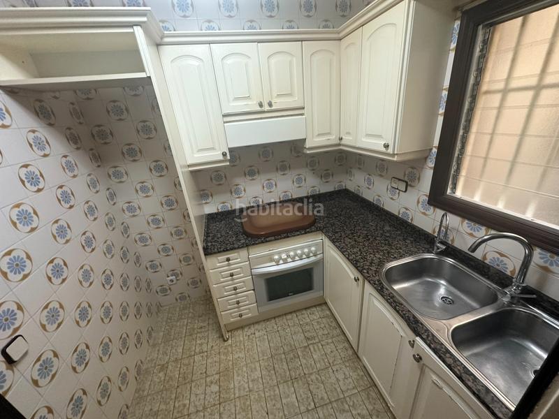 Foto 69a5e3df-ecda-42a1-a198-2ad646496bda. Flat in Singuerlín Santa Coloma de Gramenet