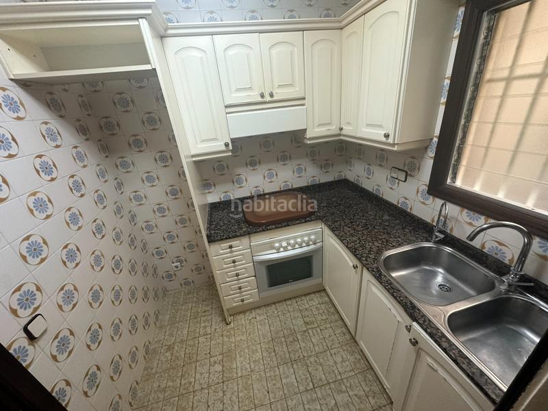 Foto ae37874c-4ff9-4c8a-a573-52d154bb9454. Flat in Singuerlín Santa Coloma de Gramenet