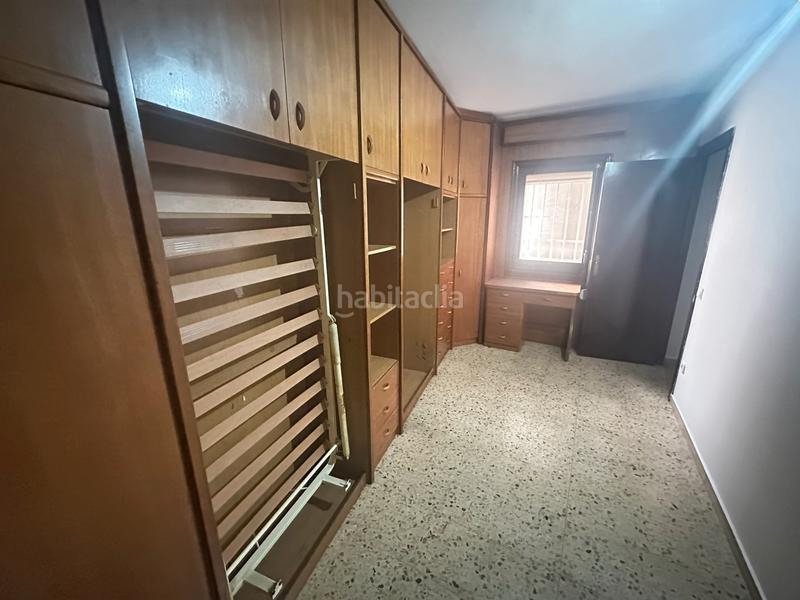 Foto e665d3d4-dc35-4c36-a766-13ef2e0eb16c. Flat in Singuerlín Santa Coloma de Gramenet