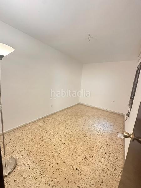 Foto f5aa8af1-40e4-4be6-873b-737d2ff0e9e4. Flat in Singuerlín Santa Coloma de Gramenet