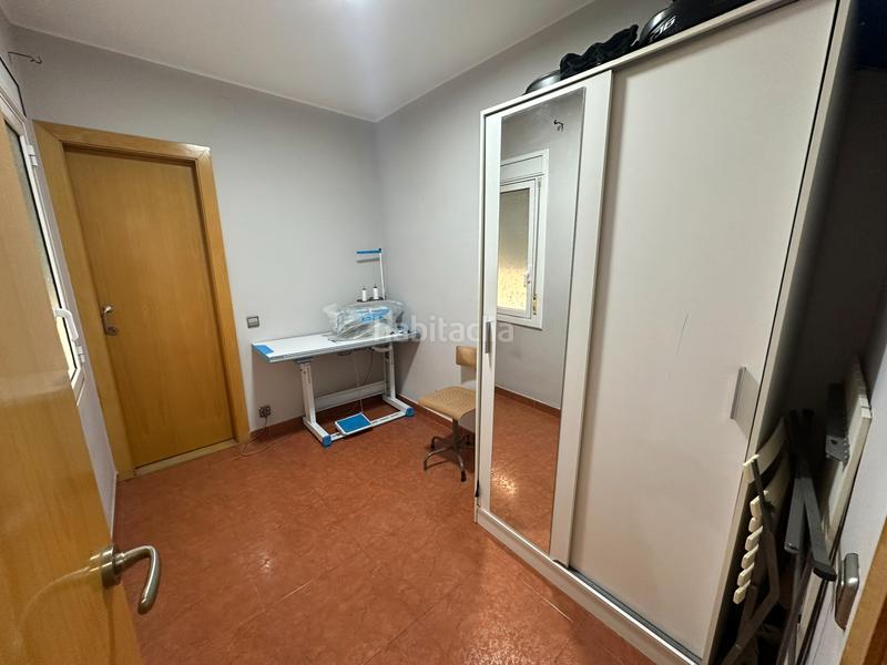 Foto af0722f1-7c60-49ad-9ea1-94a60a4e51d9. Appartement dans Singuerlín Santa Coloma de Gramenet