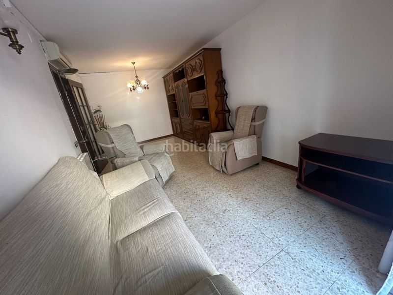 Foto ec1fa4d6-fc24-4034-882c-d7ea8119c450. Piso pisazo en Singuerlín en Singuerlín Santa Coloma de Gramenet