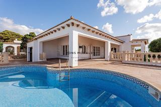 Chalet  Cap dartrutx. Chalet a reformar con vistas al mar en calan bosch