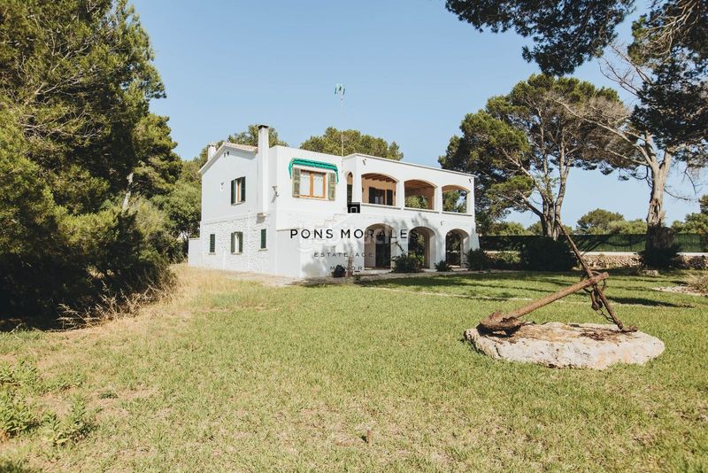 Foto abd0221f-3847-4558-85e4-3b846f34672d. Xalet amb aparcament a Cala Blanca Ciutadella de Menorca