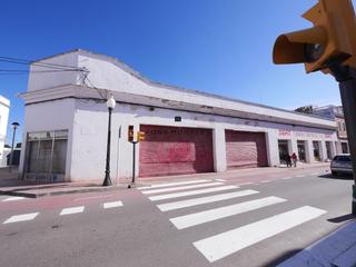 Local Comercial  Cami de mao. Local situado en cam de ma