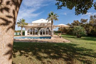 Chalet à Cala en Blanes. Villa privada en calan blanes, ciutadella de menorca.