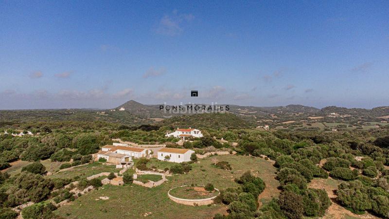 Foto a61bf04e-5824-4a42-a428-0fbd645c8a31. Masía finca rústica en un agradable entorno en Alaior poble Alaior