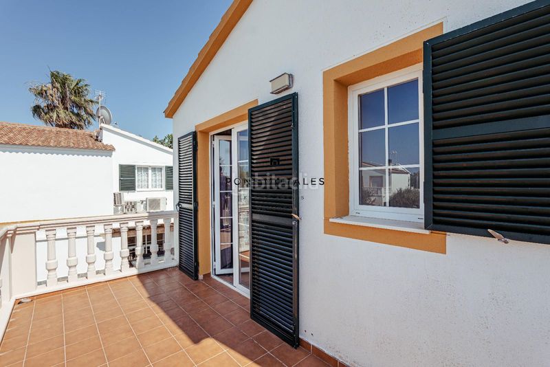 Foto f5615c26-473a-418a-a71d-a4fee4278f52. Xalet amb calefacció piscina a Cala Blanca Ciutadella de Menorca