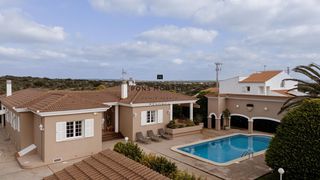 Xalet a Cala en Blanes. Chalet unifamiliar en cales piques, zona residencial de ciutadel