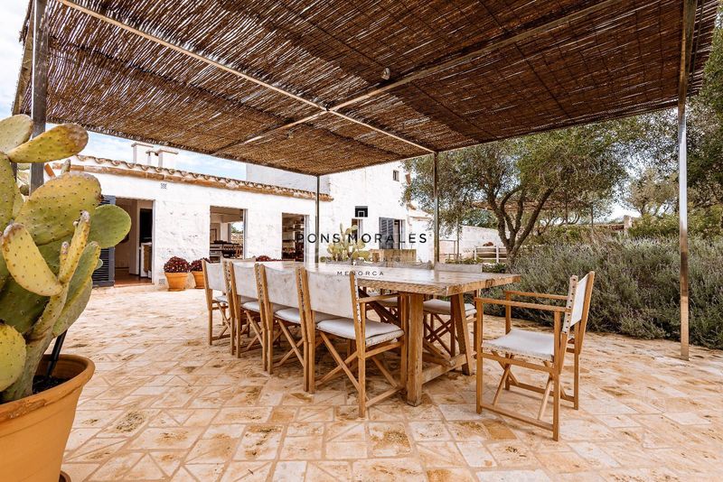 Foto 49d90d7f-9674-4d2e-8044-5225276b5ae5. Masia amb calefacció piscina a Cala Blanca Ciutadella de Menorca