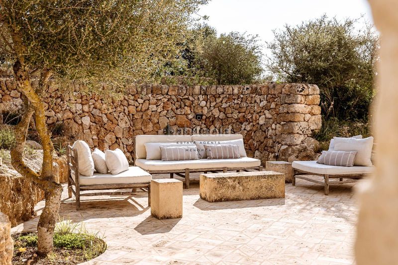 Foto fee1ca64-7e10-4b8a-ad00-9e8e296eab5e. Masia amb calefacció piscina a Cala Blanca Ciutadella de Menorca