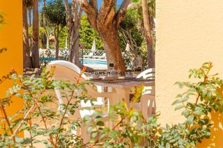 Apartment in Cala d´En Bosch-Serpentona. Encantador bungalow en un entorno privilegiado