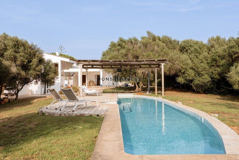 Foto 0d8acd23-3e22-4b9d-b844-9ccd293c0f00. Masia amb calefacció piscina a Cala d´En Bosch-Serpentona Ciutadella de Menorca
