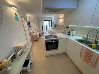 Planta baixa  Carrer àngela ferrer. Apartamento con parking y trastero de 86 m2  en la zona más tran