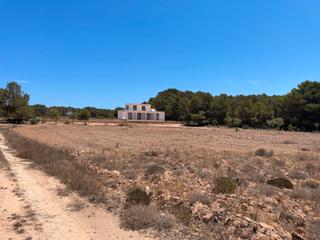 Masia a Formentera. Casa en construccion al 90 % con posibilidad de ampliación