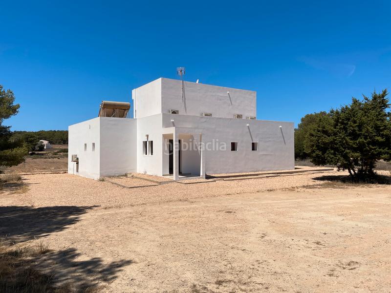 Foto c4df6f58-fc0c-451b-b123-896d52bab17c. Chalet casa en construccion al 90 % con posibilidad de ampliación en Formentera