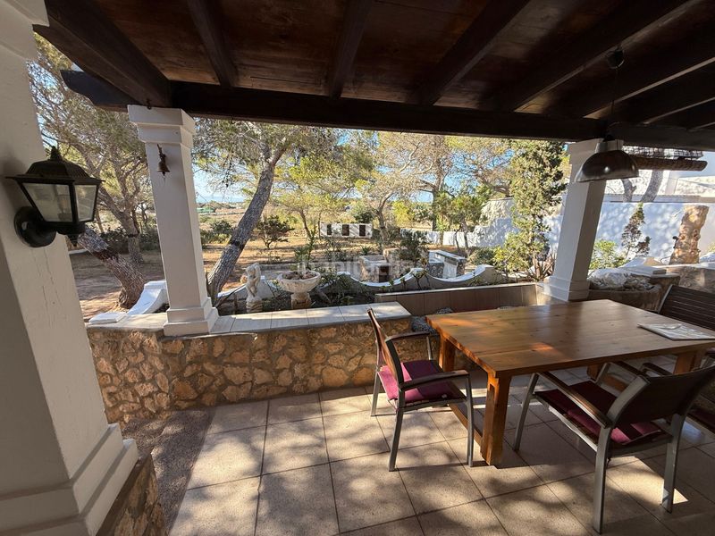 Foto b6ee9a75-dd8d-4f7b-9d79-f8c502c3f386. Chalet mit kamin heizung parking in Formentera