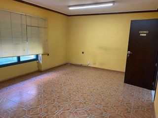 Rent Business premise in Novelda. Local comercial con aire acondicionado