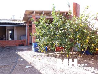 Casa en Benavites. Oportunidad !!