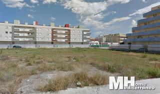 Terreny residencial a Eduardo dato 14. Oportunidad !!