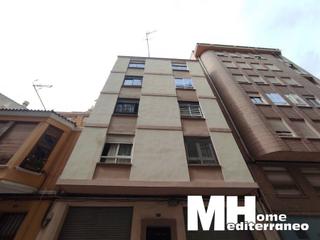 Locale commerciale in RAMÓN Y CAJAL 26