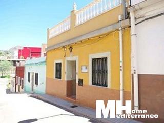 Casa adosada  Cervantes 94. Oportunidad!!
