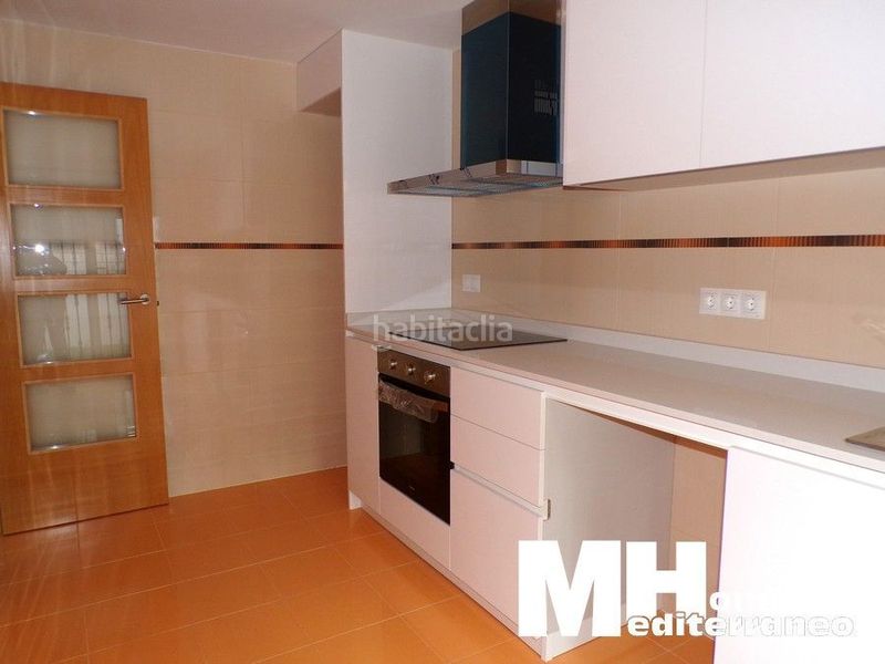 Foto d9ff72bb-8c03-4e64-a8ce-4d295450fae3. Casa adossada a Gilet
