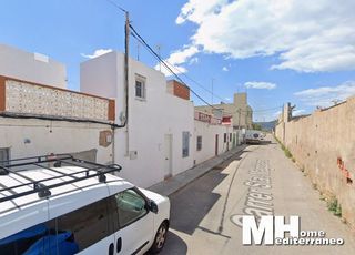 Casa adosada  Santa magdalena. Oportunidad!