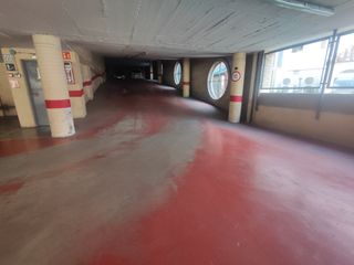 Aparcament cotxe a Carrer de la Sénia del Barral