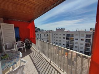 Apartament  Carrer de venècia. Piso a 2 minutos andando del paseo marítimo!