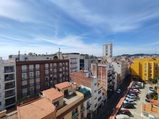 Apartament  Carrer de venècia. Piso a 2 minutos andando del paseo marítimo!