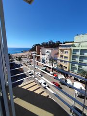 Appartamento  Avinguda just marlés vilarrodona. Vistas abiertas y al mar!