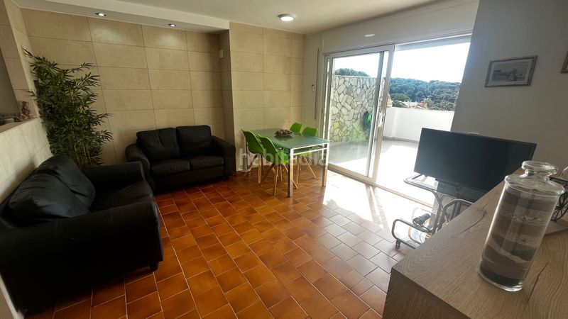Foto b11c99e0-efe3-4fd0-8e11-693892a44146. Apartament amb aparcament a Canyelles Lloret de Mar