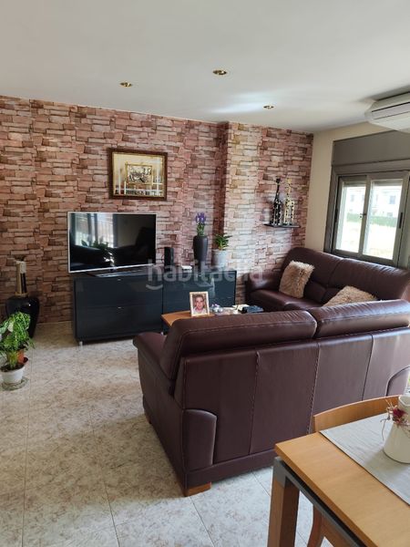 Foto fac69a0e-2182-4c10-b7c9-b3309dc3e166. Casa adossada a Sils