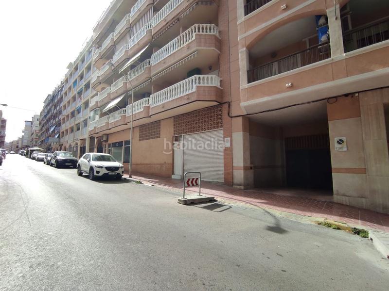 Foto c7f91707-cfad-4d71-8de6-37997fd828cf. Parking coche en Pueblo Guardamar del Segura