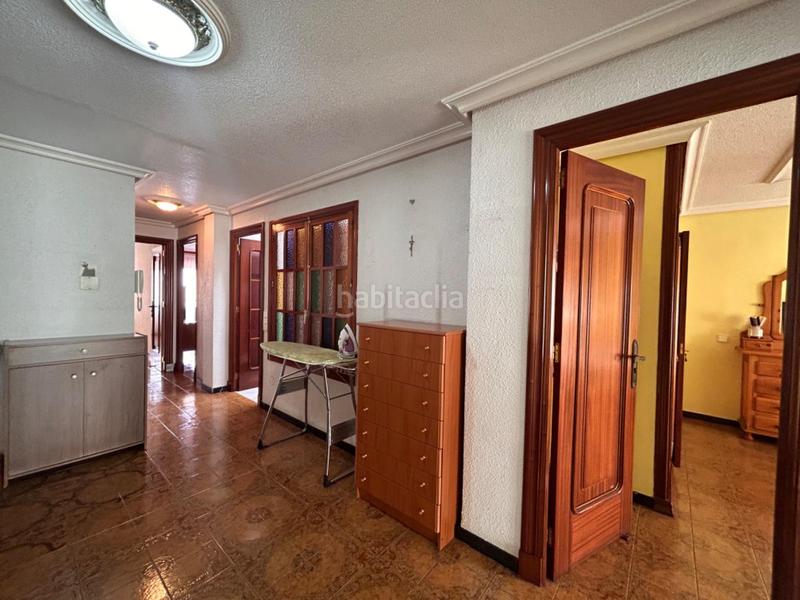 Foto 4bad8e59-05a1-4ba9-82d2-04e5f51c7937. Casa adossada a Pueblo Guardamar del Segura