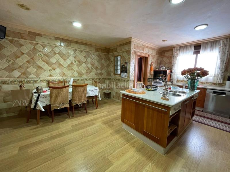 Foto 11903ff6-2df0-4904-ac32-aec649409e73. Chalet with heating parking pool in Rafal